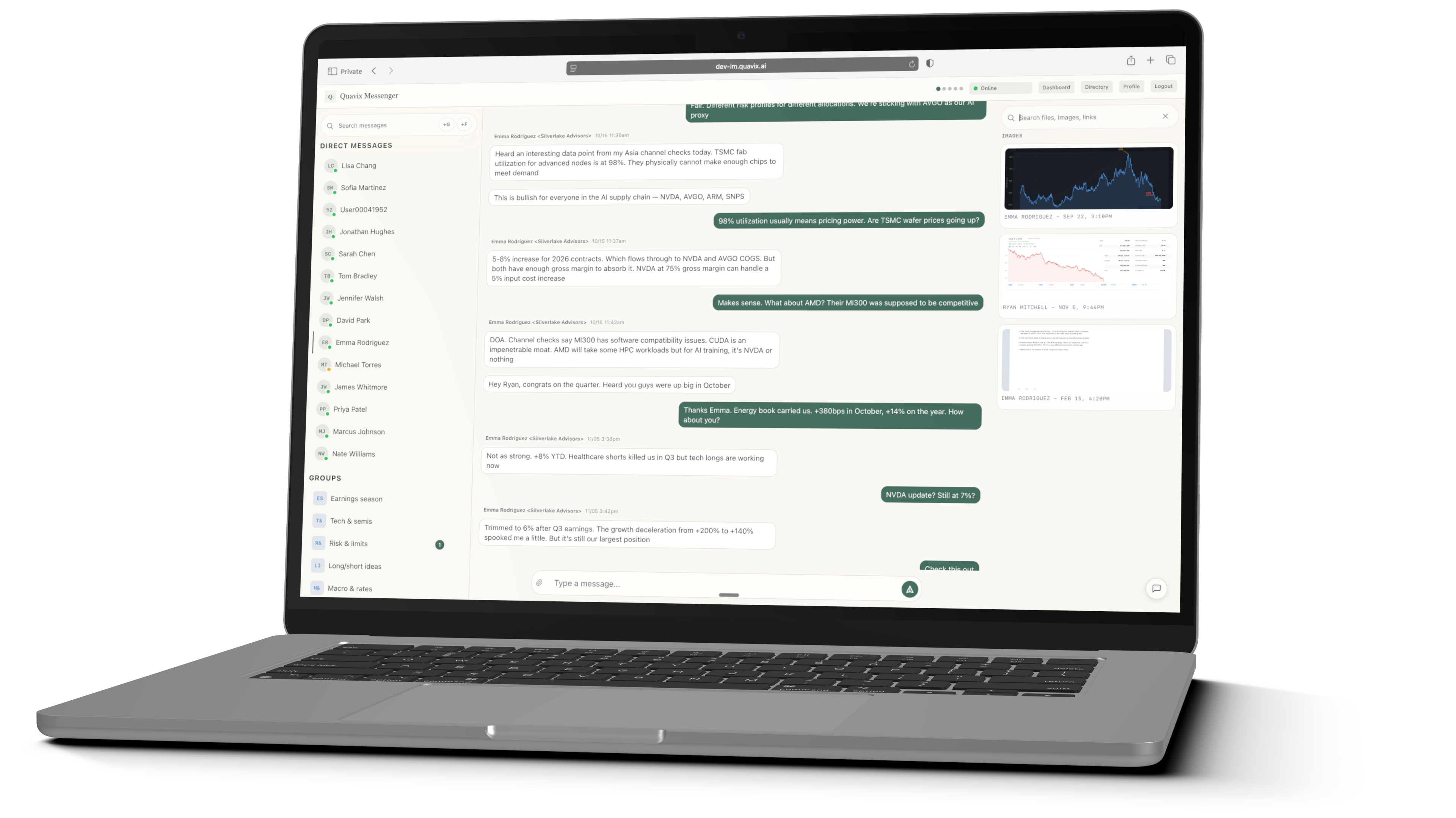 Quavix Messenger desktop experience in light theme